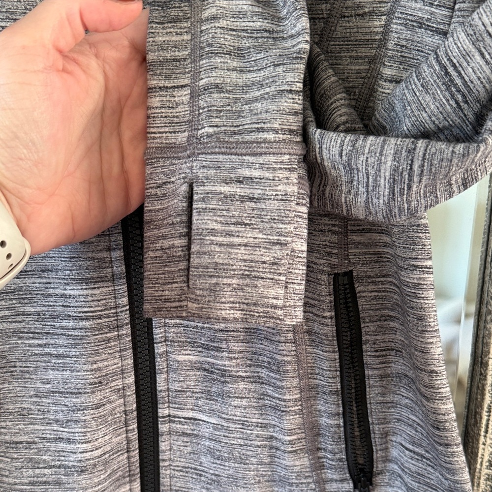 Lululemon Define Jacket - Picture 5 of 6